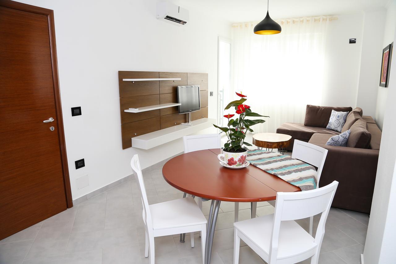 Carpe Diem Apartments-Hotel Шенгін Екстер'єр фото