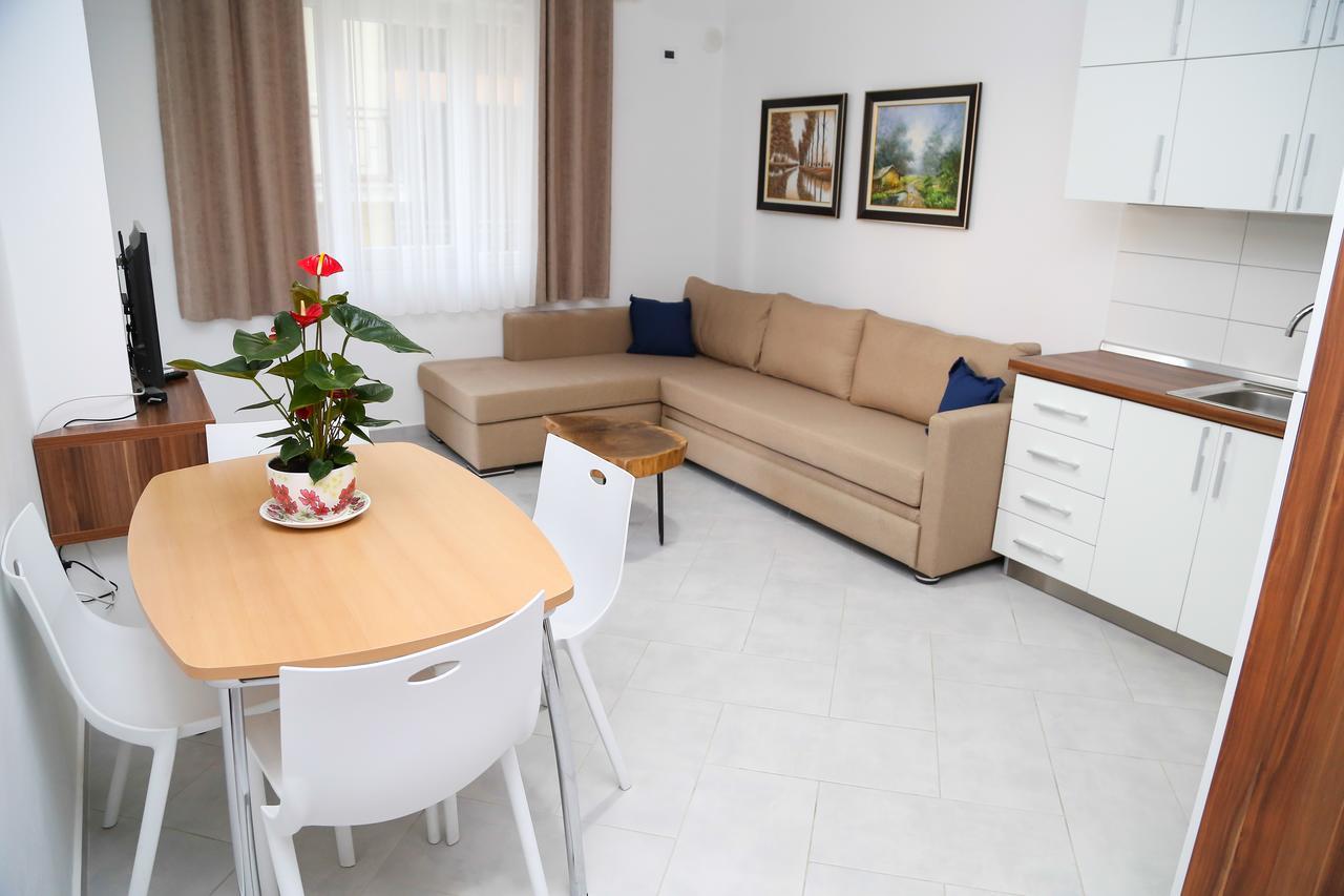 Carpe Diem Apartments-Hotel Шенгін Екстер'єр фото